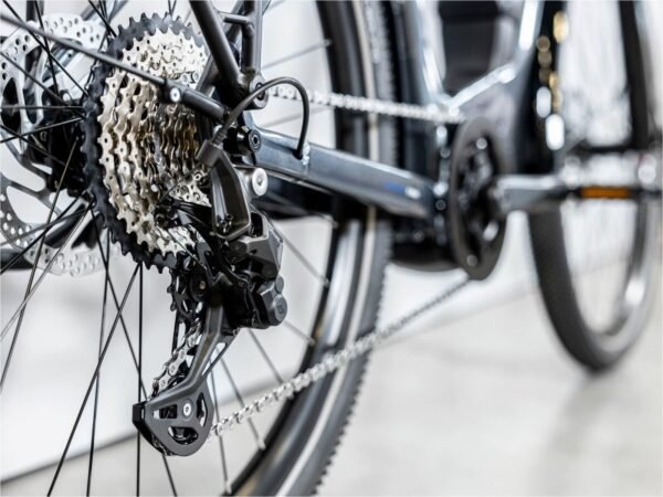 Trek Allant+ 6 Lowstep Shimano Deore 10V 545 Wh 650b 2023 – Image 3