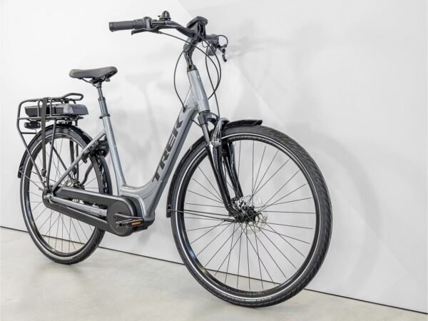 Trek District+ 2 Lowstep 500 Wh Bleu – Image 3