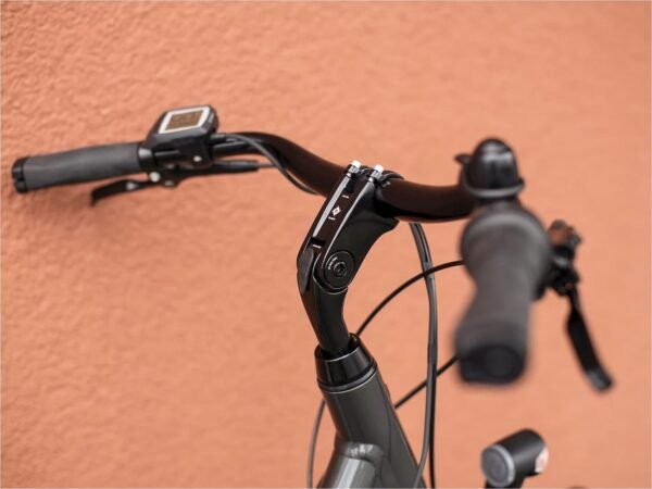 Vélo Électrique Trek District+ 1 Lowstep Shimano Nexus 400 Wh 2023 – Image 3